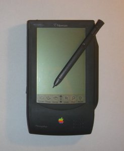 applenewton.thumb.jpg.ec1979a0e048cb95c635aa8f7596d1f3.jpg
