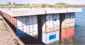 containers2.thumb.jpg.600f294ff08c1e927a1991a2013d5fee.jpg