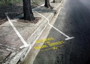 drunk_drivers_parking.thumb.jpg.929118fa62e96811715f2ab5ccf5a2ce.jpg