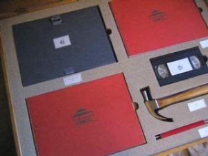 house-in-a-box.thumb.jpg.05e1e246cb97a8d3c281994c32f3bd09.jpg